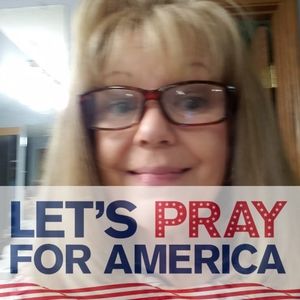 Meet your Posher, Elisa